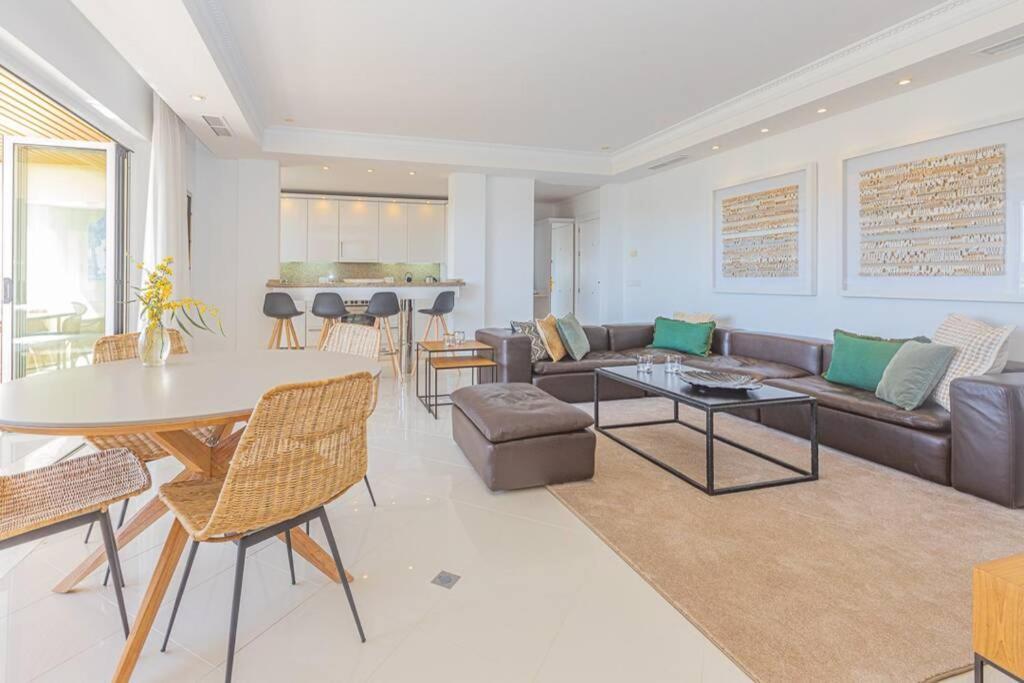 Luxe Del Golf - Brisas Lägenhet